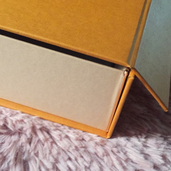 Louis Vuitton empty 12 by 16 box ribbon, tissue - Picture 6 of 9